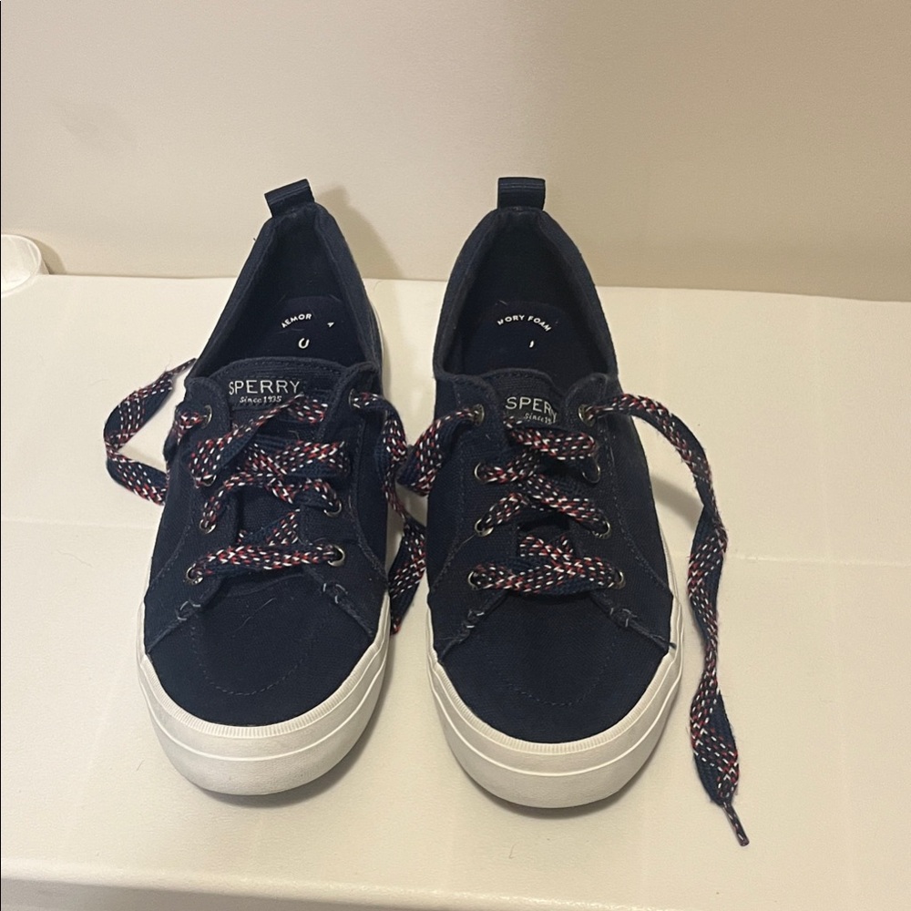 Sperry Women’s Dark Blue Sneakers with Patterned Laces